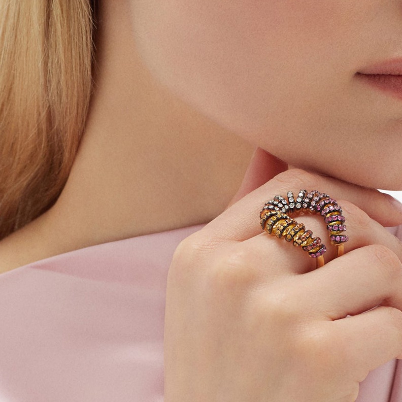 تألقي بأجمل مجوهرات الأحجار الملونة في عيد الفطر