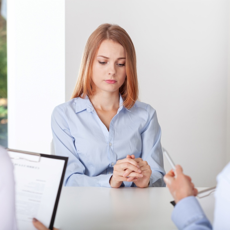 تلعب لغة الجسد في المقابلات الشخصية دوراً كبيرا في نجاح أو فشل المقابلة