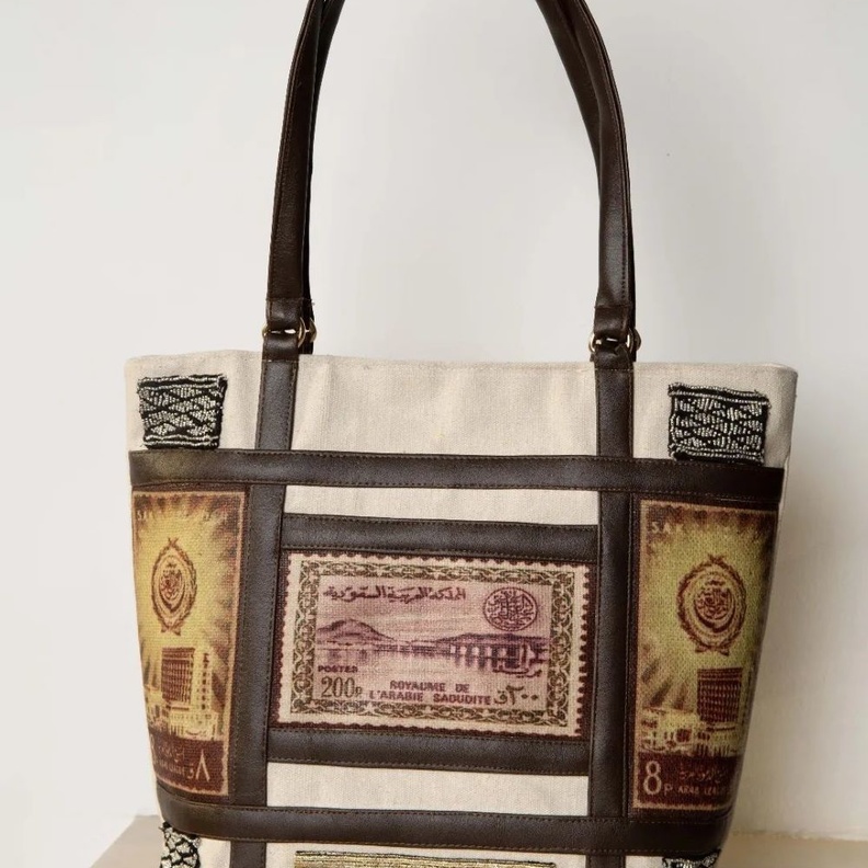 حقيبة الطوابع بالجلد من علامة سليسلة