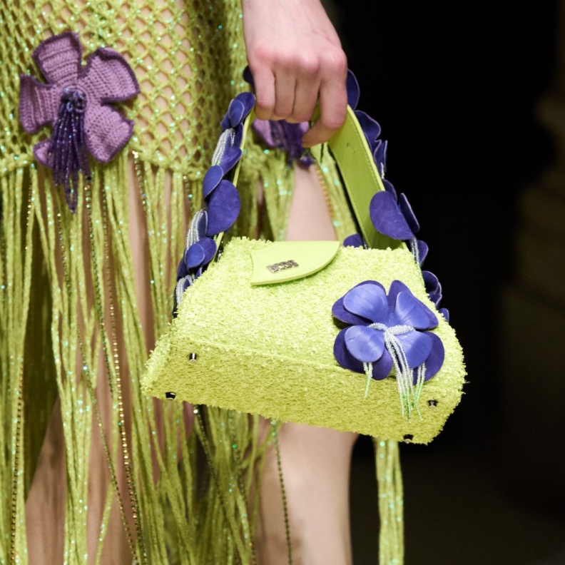 أجمل حقائب السهرة لمناسبات العيد من مجموعات ربيع وصيف 2023