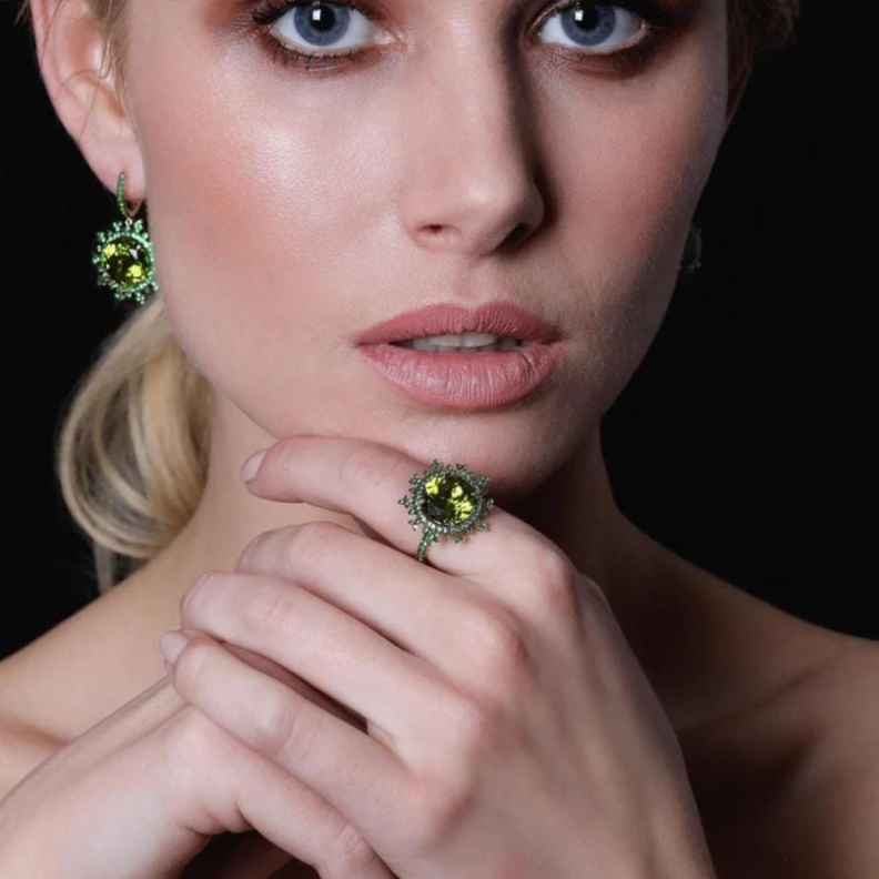 خاتم Tsarina Apple Flake من Nadine Aysoy Fine Jewellery