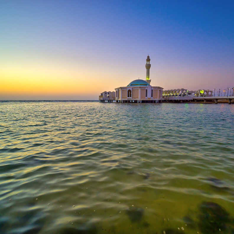 زيارة المسجد العائم بجدة