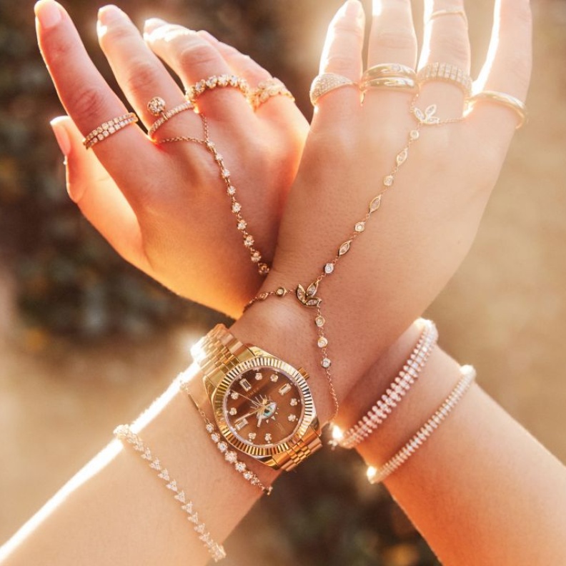 ساعة من مجموعة  Timex x  لجاكي عايش Jacquie Aiche