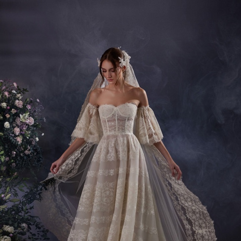 فساتين زفاف مع أكمام منسدلة من أسبوع الموضة العرائسي في نيويورك@zuhairmurad