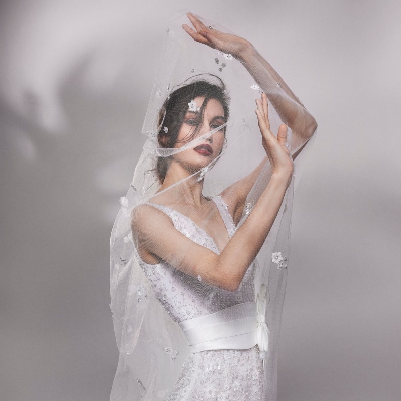 فستان زفاف للمصمم رامي العلي من أسبوع نيويورك العرائسي