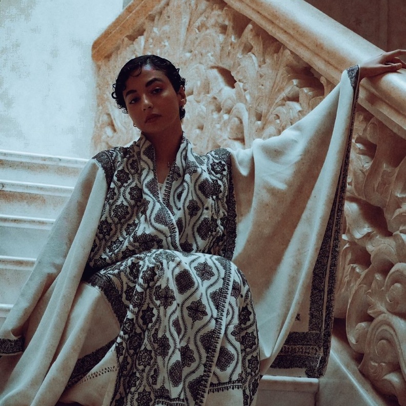 من تصاميم مجموعة رمضان والعيد 2023 من المصممة نورة الهديب