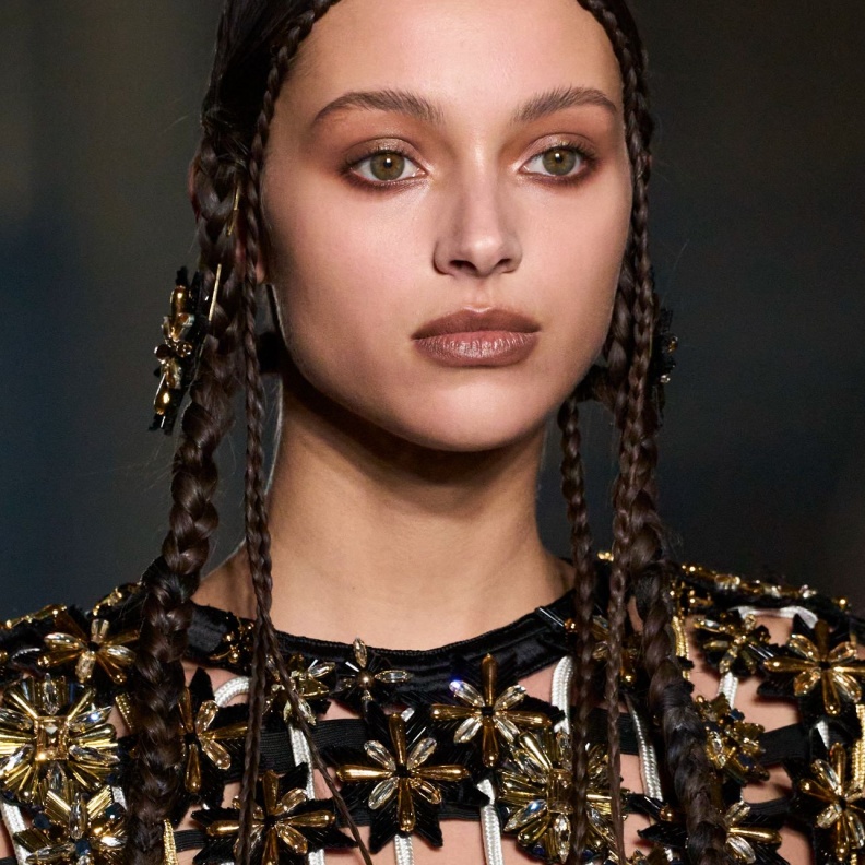 مكياج الألوان الترابية عنوان جمالك في عيد الفطر.. إليك أبرز صيحاته المشرقة