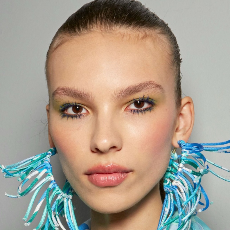 أساليب مكياج تمنحك إطلالة جذابة في صيف 2023