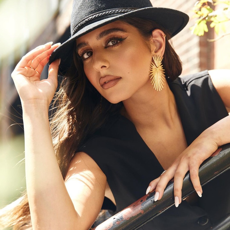 تعرفي على نجمات شابات أظهرنّ عشقّهن لتصاميم المجوهرات المبتكرة