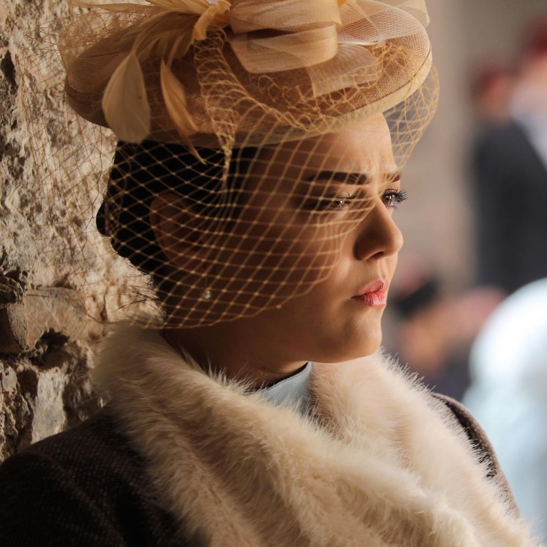 منافسة بين مي عز الدين ودانا مارديني على إطلالة القبعات الكلاسيكية