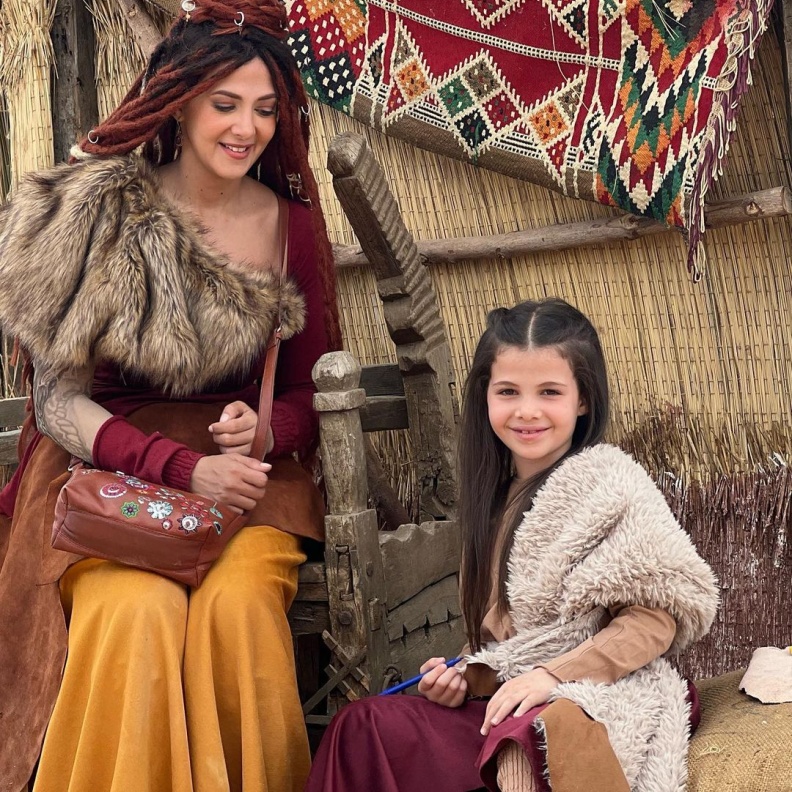 دنيا سمير غانم مع ابنتها