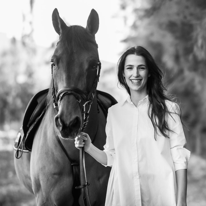 كيف هنأ الأمير الحسين ولي عهد الأردن خطيبته الأميرة رجوة بعيد ميلادها؟