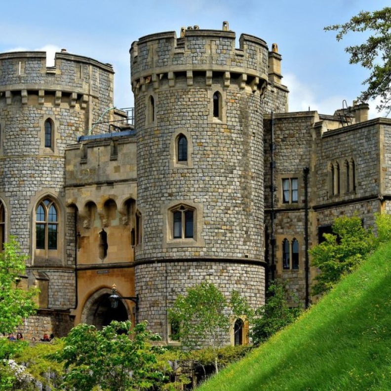 أشهر القصور الملكية البريطانية