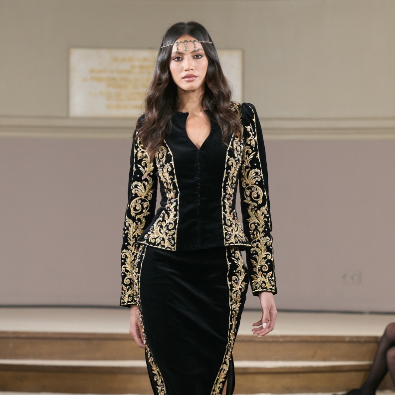 التطريز الذهبي صيحة تسيطر على تصاميمك الرمضانية الفاخرة