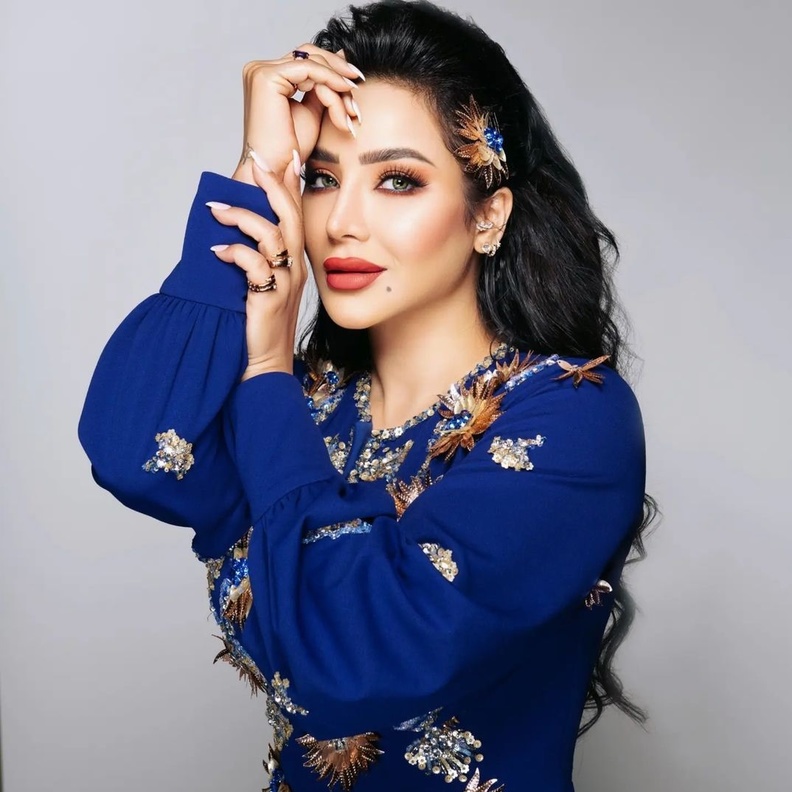 أفكار مكياج تناسب إطلالات القفاطين من وحي النجمات ..إليك الخطوات