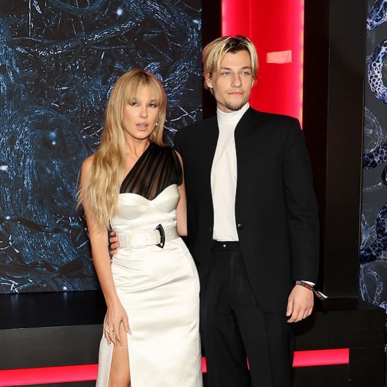 ميلي بوبي براون 