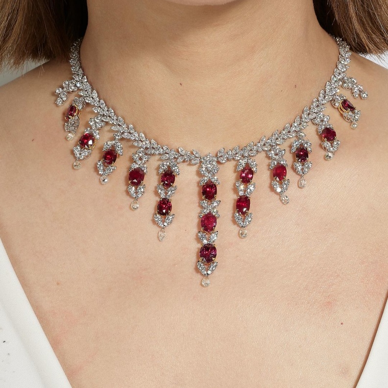 أفخم المجوهرات تتألق في مزاد بونهامز Jewels and Jadeite