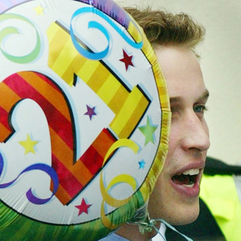 كيف يحتفل أفراد العائلة المالكة البريطانية بأعياد ميلادهم؟