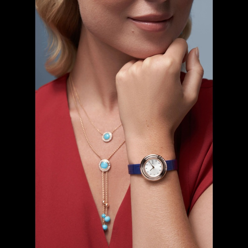 استعدي لاطلالة الصيف بأجمل مجوهرات الفيروز المرحة