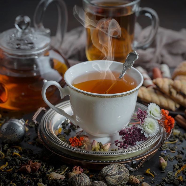 الشاي الأحمر أحد أشهر أنواع الشاي في جميع انجاء العالم وله استخدامات عديدة وفوائد جمة