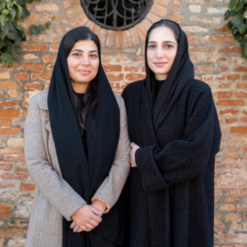 الجناح الإبداعي السعودي "إرث" في بينالي البندقية 2023 بإشراف القيمتين الفنيتين "بسمة ونورة بوظو"