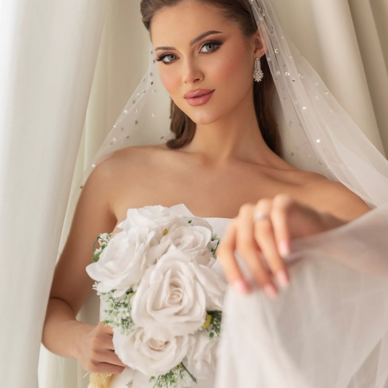 تسريحة عروس من مصففه الشعر السعوديه شوق خالد