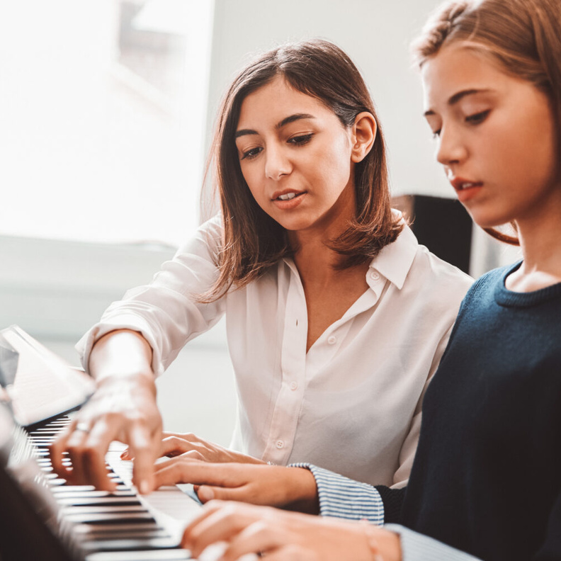 تطوير الذات والتحلي بالصبر.. 10 فوائد تعود عليك من تعلم الموسيقى