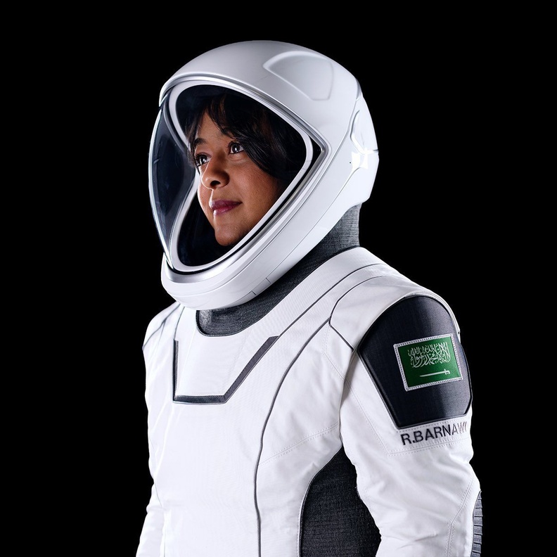 السلام عليكم من الفضاء.. أولى كلمات رائدة الفضاء السعودية ريانة برناوي
