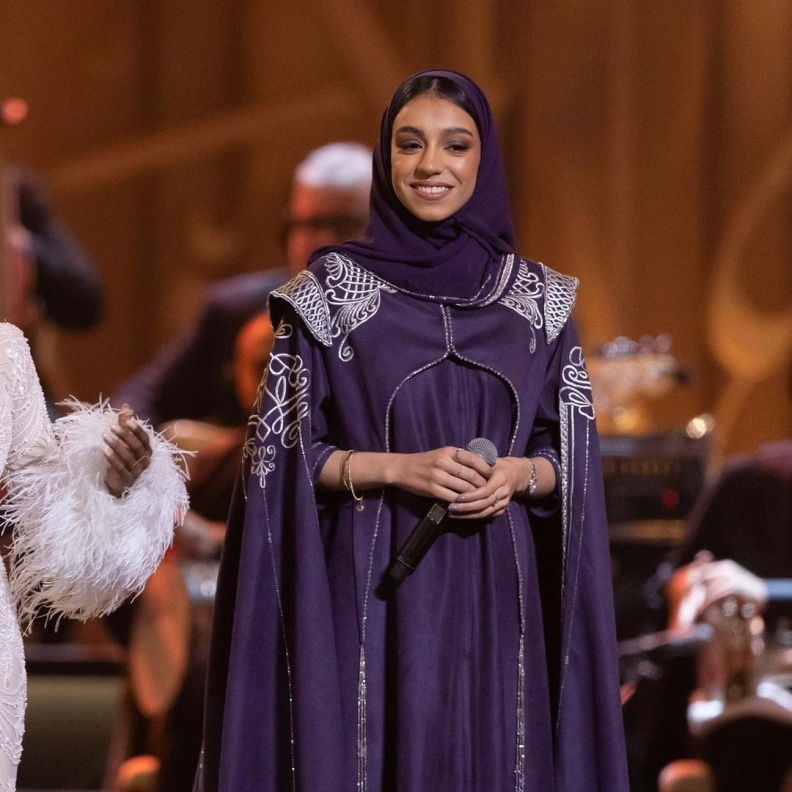 زينة عماد ضمن مغنيات سعوديات صاعدات لمعت أسماؤهن بأصواتهن الإستثنائية الساحرة 