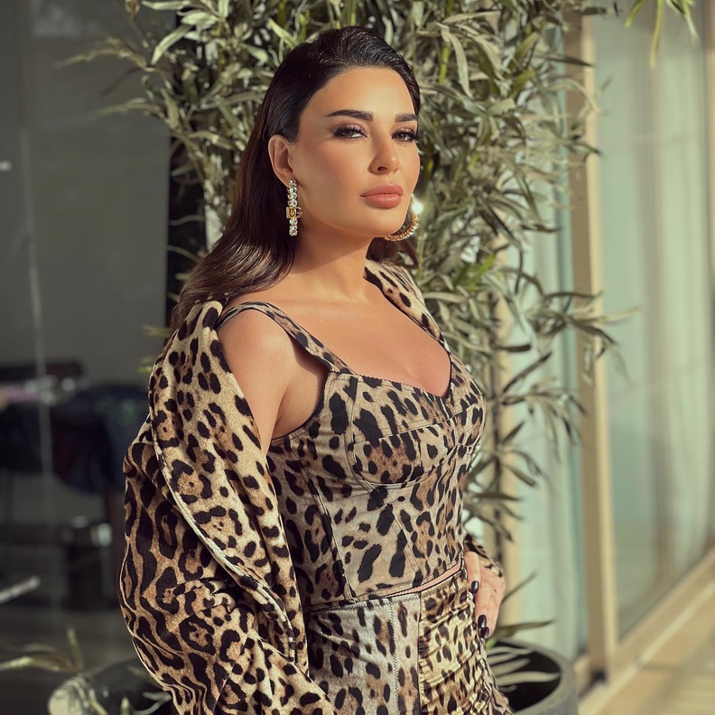 سيرين عبد النور بإطلالة كاملة من دار Dolce & Gabbana