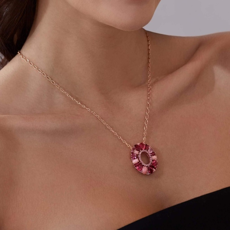 عقد مرصع بالروبليت والأوبال الوردي والياقوت الوردي من مجموعة Blaze لغرارد Garrard