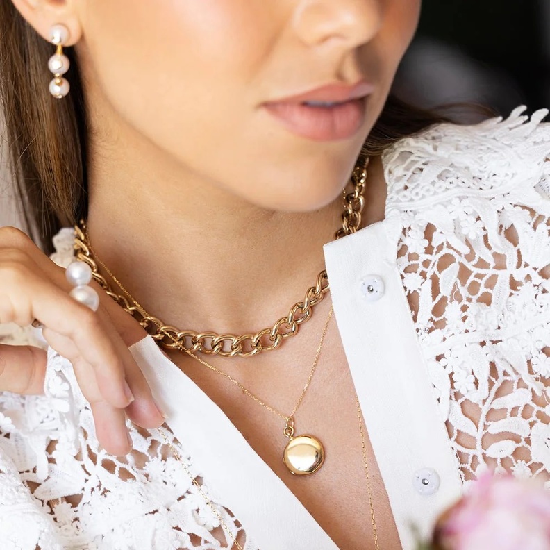 قلادة monica rich kosann