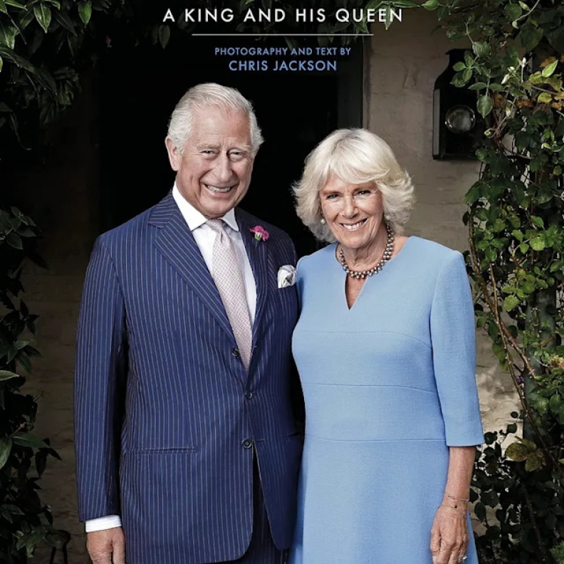 كتاب Charles III A King and His Queen (تشارلز الثالث الملك وملكته) لكريس جاكسون Chris Jackson