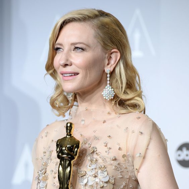 أروع المجوهرات التي رصّعت إطلالات كيت بلانشيت عبر السنين