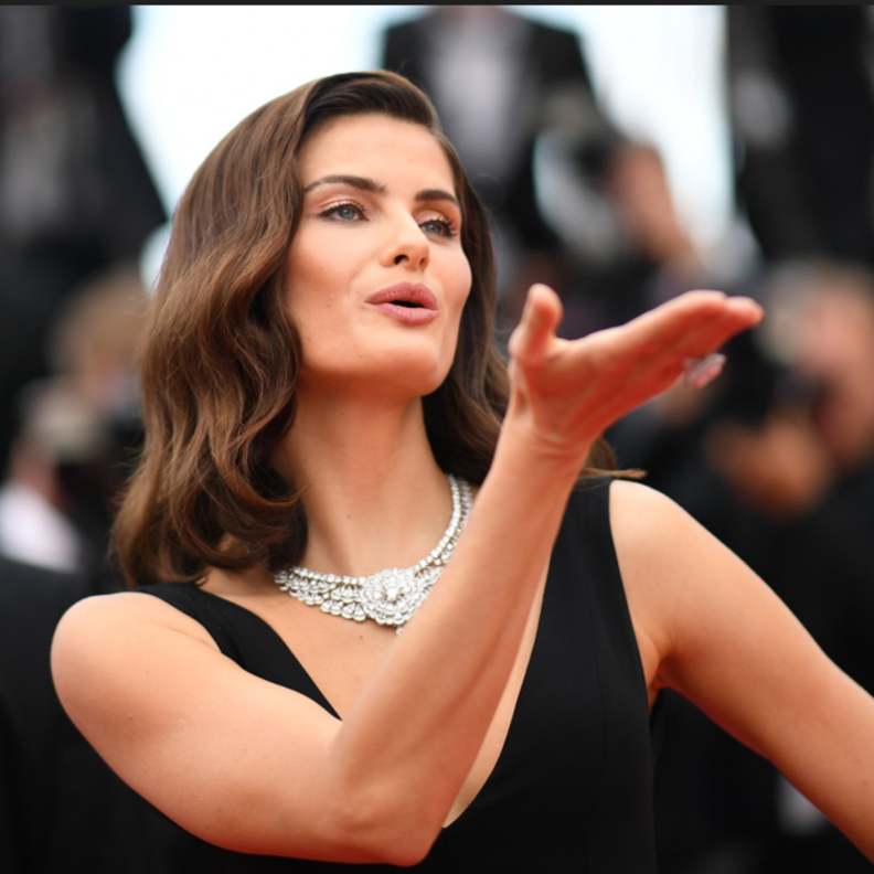 تذكرى معنا إطلالات مجوهرات النجمات على السجادة الحمراء في مهرجان كان السينمائي