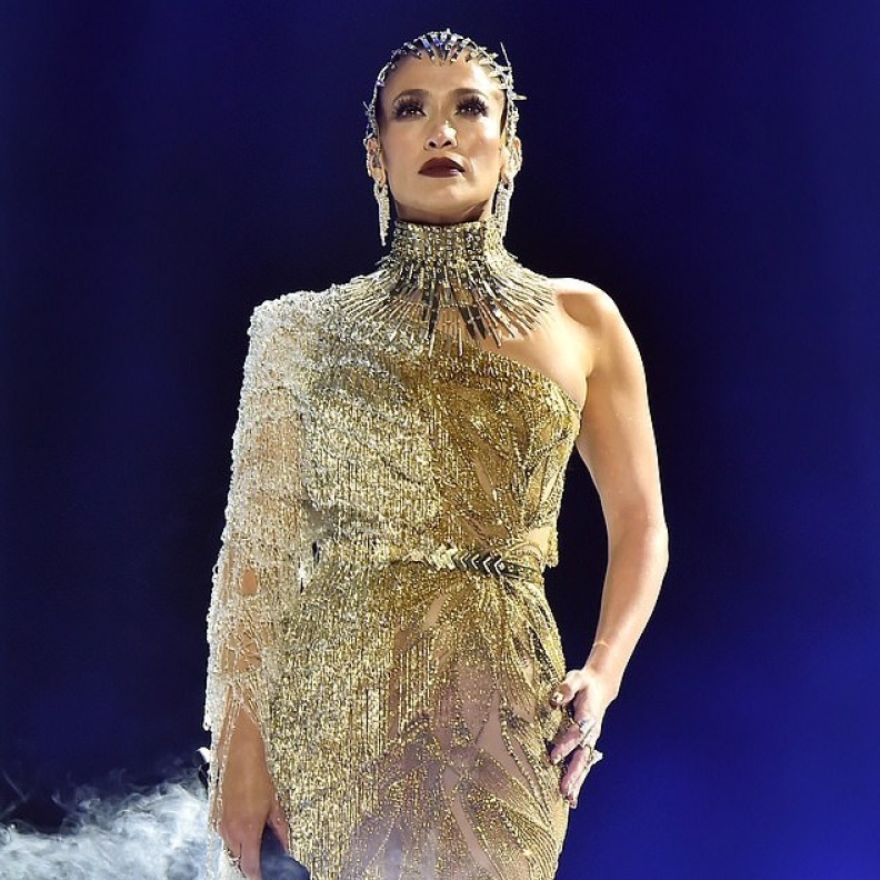 نجمات عالميات جمعن بين الموضة والموسيقى