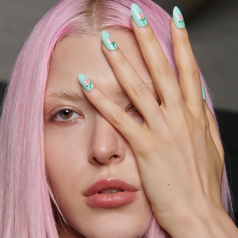 أظافرك تتكسر ولا تنمو بسرعة؟ إليك نصائحنا الذهبية