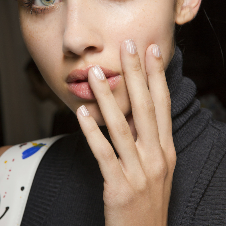 جراحات اليد التجميلية وعمليات تجميل الأصابع المتنوعة ..إليك كل المعلومات عنها