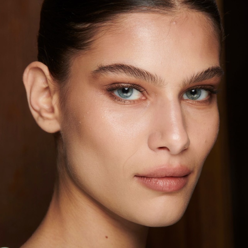 خياراتنا لكريم الأساس لهذا الموسم الصورة من عروض مراد لصيف 2023