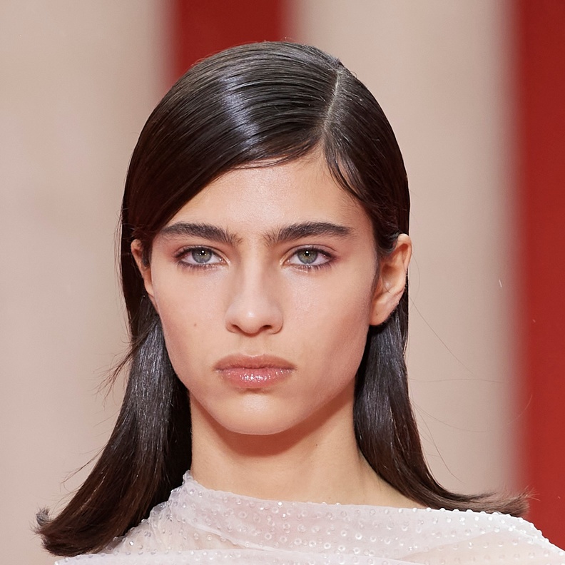  تعرفي على صيحة شد الوجه بإبر الكولاجين لبشرة نضرة ومتوهجة