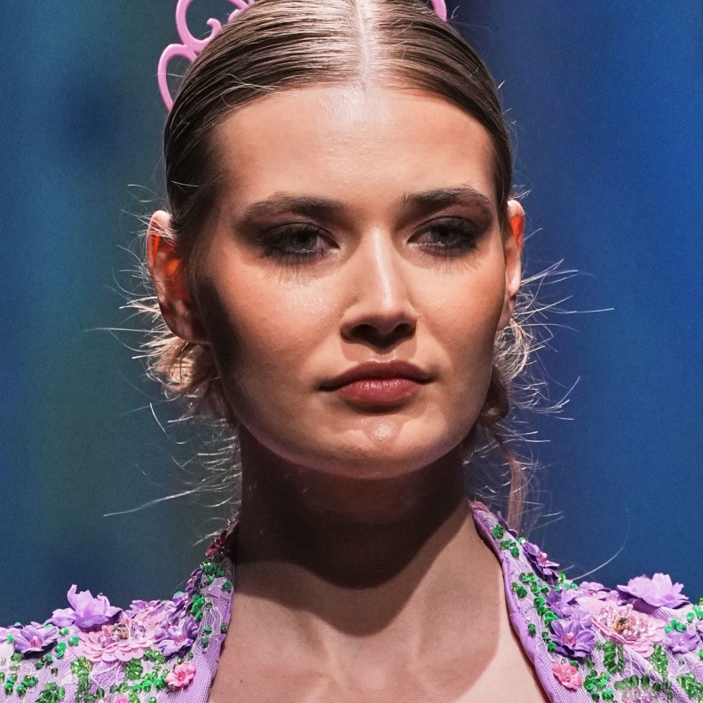 Karolina  عطور مثالية رحلات لسهرات الصيف - الصورة من عرض