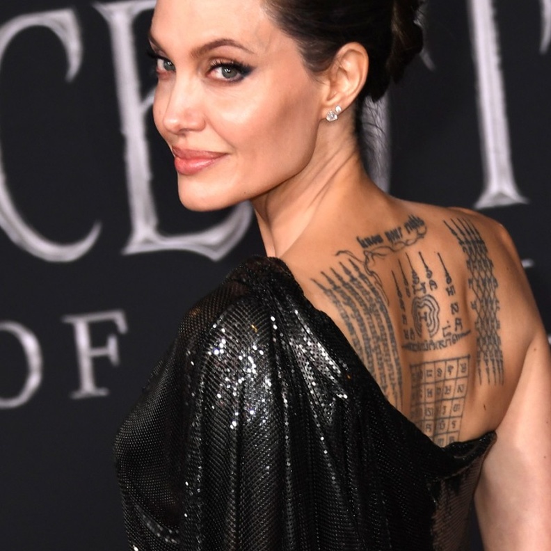 الممثلة المتميّزة أنجيلينا جولي 