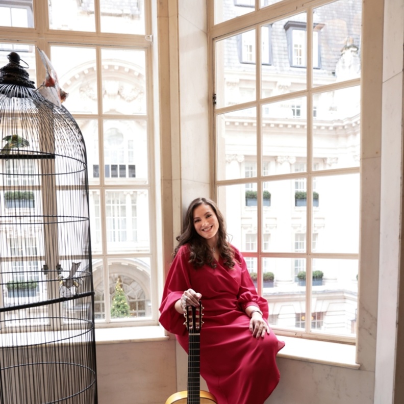 "سدين الياس ليست فقط أول سعودية بل هي أول شخص يبحث في مجال علم الموسيقى التصويري"..