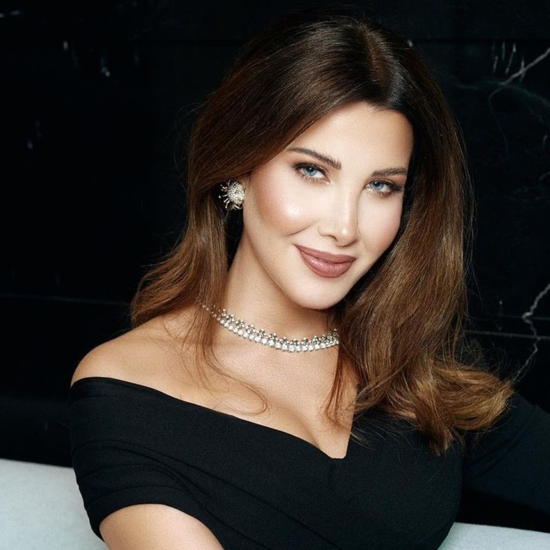 الأسلوب الناعم والرومانسي ميّز اطلالات نانسي عجرم الجمالية