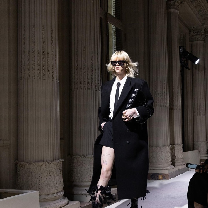 موعد مرتقب مع عالم المهارة الحرفيّة للتصاميم الراقية مع مجموعة "فالنتينو"Valentino  لموسم خريف وشتاء 2023-2024