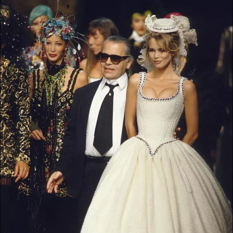 كلوديا شيفر في عرض خريف 1992