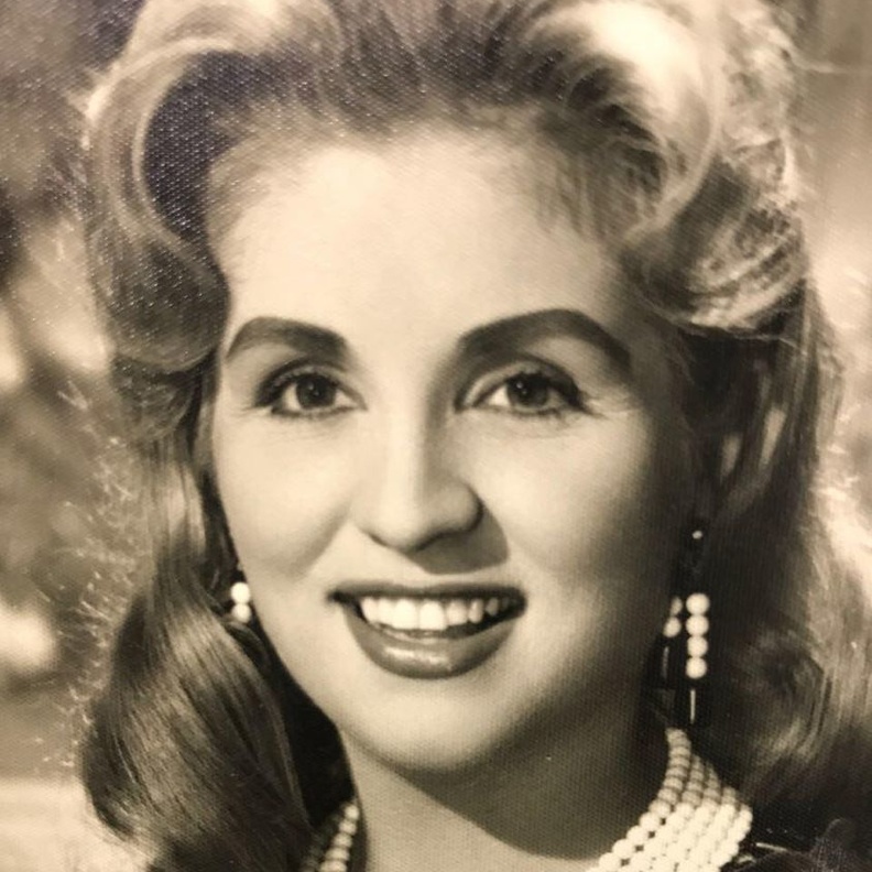 الفنانة الراحلة صباح