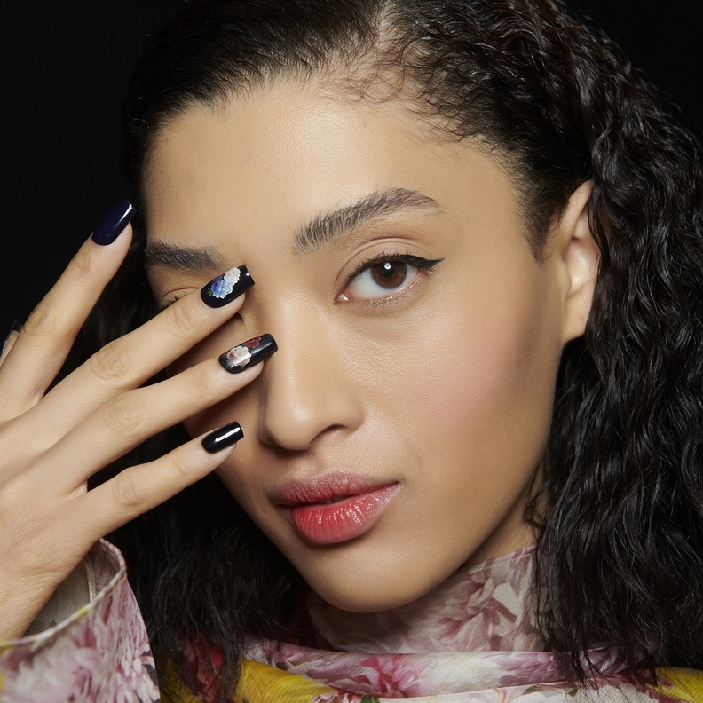 أظافر صيف 2023