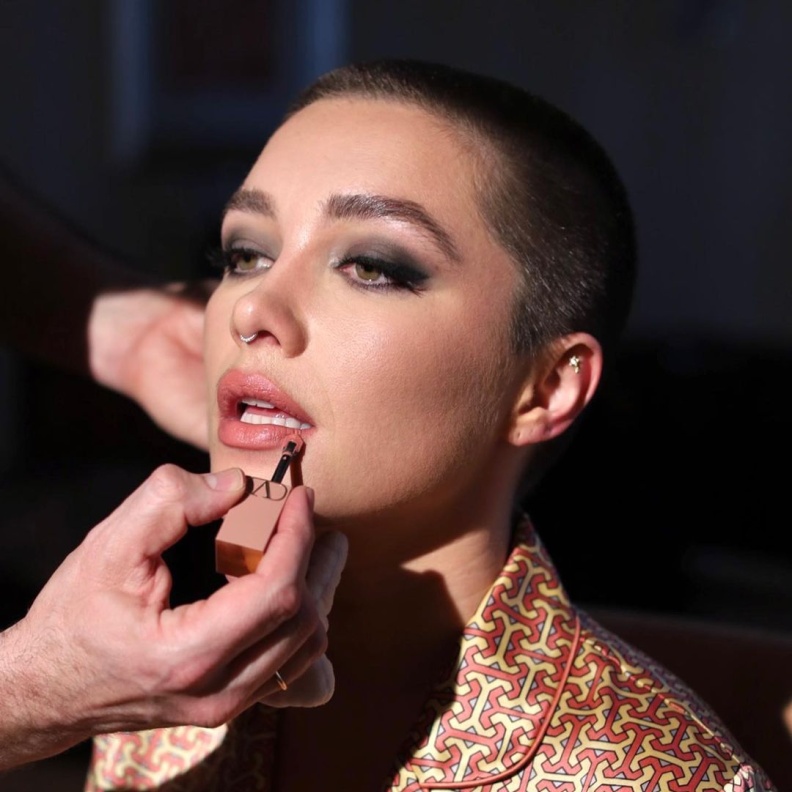 كواليس التحضيرات الجمالية للنجمات قبيل إطلالاتهن في حفل Met Gala 2023 ..بالفيديو