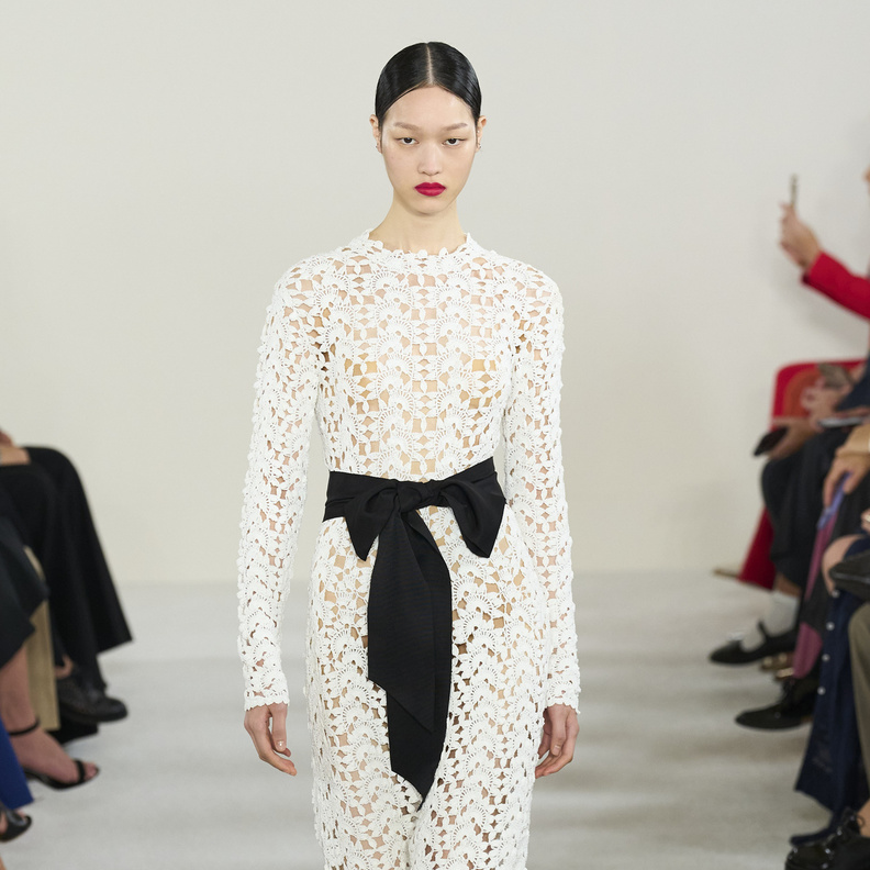 فساتين الكروشيه تسيطر على إطلالات صيف 2023